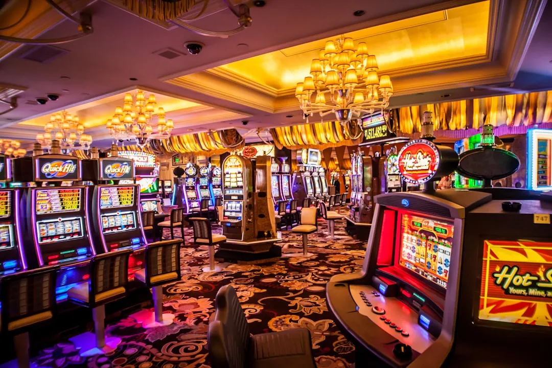 Online gaming casino progressive jackpot meter showing growing prize amount